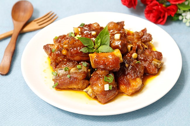 Hướng dẫn cách làm sườn xào chua ngọt